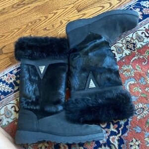 Awesome fur unique Sorel’s cozy shearling style